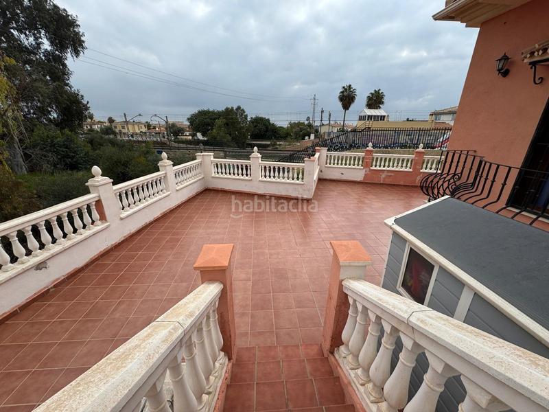 Foto 6d35a1e7-d18c-421e-b94f-86252bf05c51. Chalet mit parking in Arroyo de la Miel Benalmádena