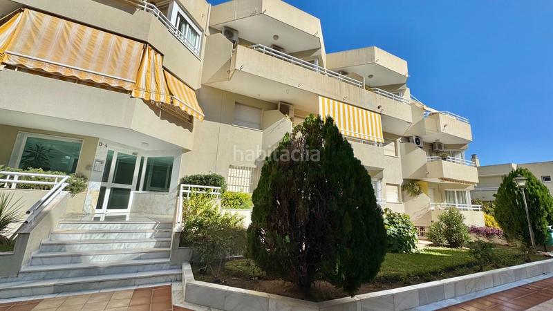 Foto 447d7565-9daf-4e0c-8cf8-ba9af10f10b2. Piccolo appartamento con parcheggio piscina in Montemar Torremolinos