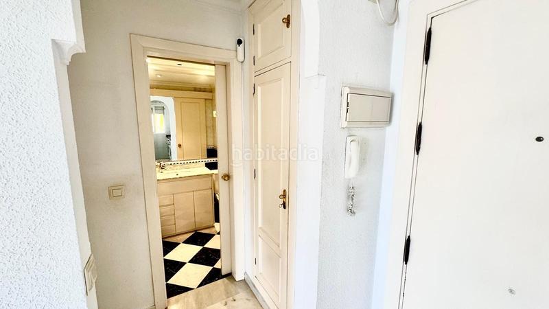 Foto 57021b0b-da96-4834-9c68-b4ce8aeda50d. Piccolo appartamento con parcheggio piscina in Montemar Torremolinos