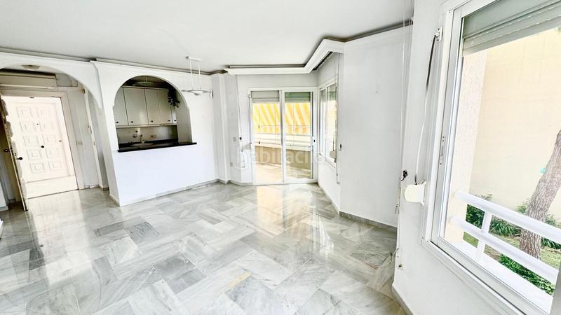 Foto 7f320112-4ad4-42be-9552-9eee08898b9a. Piccolo appartamento con parcheggio piscina in Montemar Torremolinos