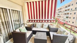 Pis a Ayuntamiento. Vivienda en venta de 2 dormitorios en torremolinos