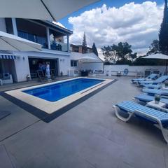 Chalet à El Pinar- Palacio de Congresos. Chalet en venta en el pinartorremolinos