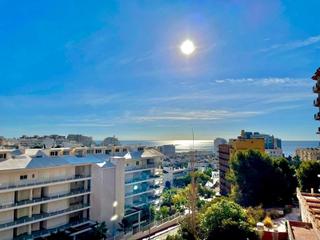 Lloguer Pis  Avenida manuel mena palma. Estupendo piso de 3 dormitorios para larga temporada