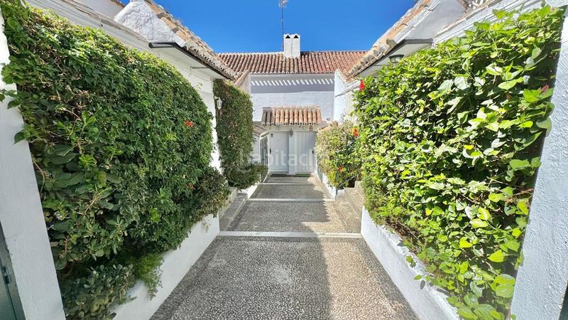 Foto 447d703e-098e-4670-bd32-8d1c43d944a9. Casa adossada amb calefacció aparcament piscina a Mijas