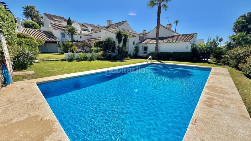 Foto c106e7a3-7f43-4b00-b5e2-f4e13f6b1ad4. Casa adossada amb calefacció aparcament piscina a Mijas