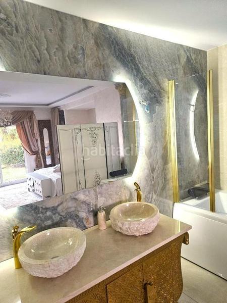 Foto 4bfb7f7d-54a8-49be-8b97-9e67bdc27e38. Location chalet avec chauffage parking piscine dans Marbella