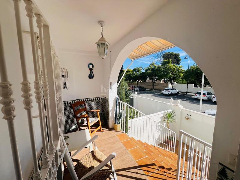 Foto 016e0bcd-a9e3-43a7-9e4b-5a2118cb6679. Casa aparellada amb calefacció aparcament a La Colina Torremolinos