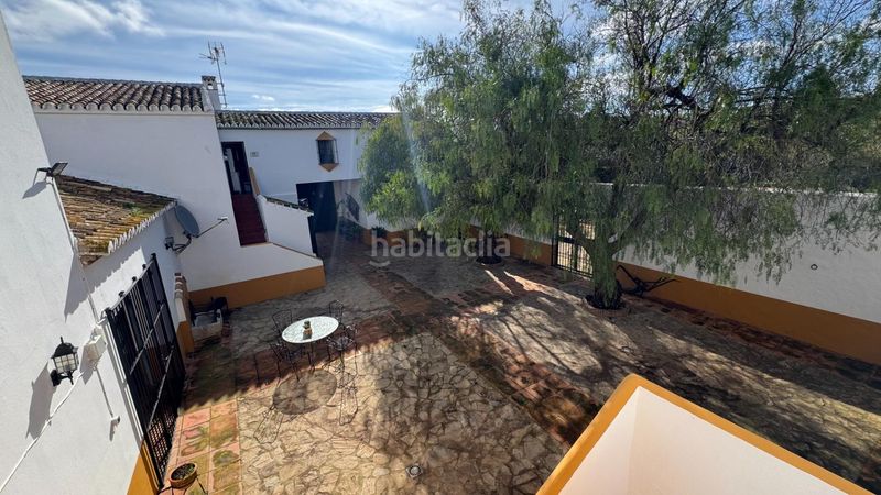 Foto 04fd7902-474c-4289-9999-989899117754. Masia amb aparcament piscina a Teba