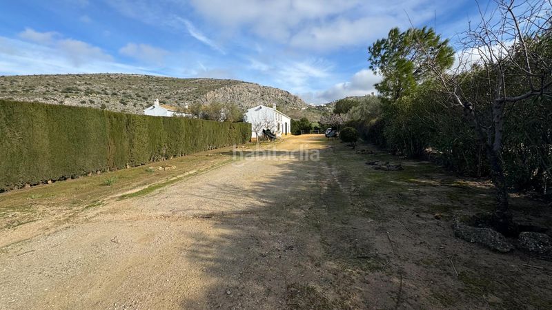 Foto 41247af8-f43b-4e80-8929-8f2f0a265f79. Masia amb aparcament piscina a Teba