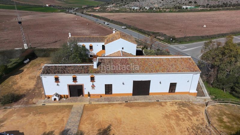 Foto 4e34b343-de5b-4877-b5e8-e1e8ee549827. Masia amb aparcament piscina a Teba