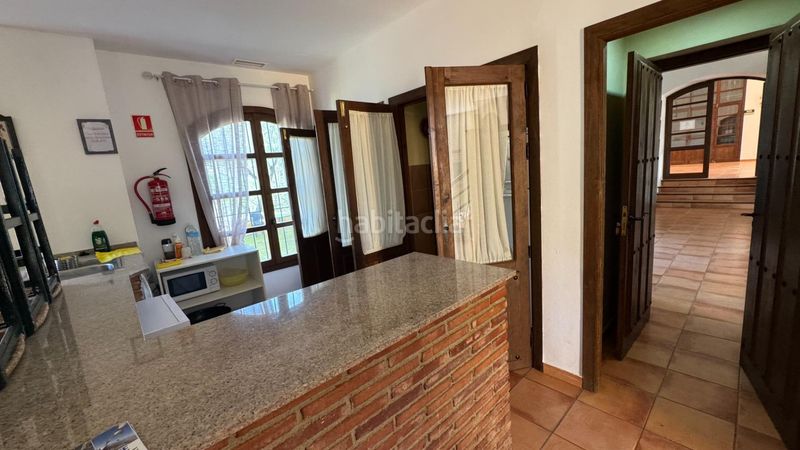 Foto 6b662dc1-e479-4abb-9988-fb29c01ac2b1. Masia amb aparcament piscina a Teba