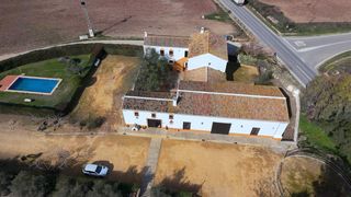 Mas à Teba. Cortijo con salones de celebraciones y hospedaje turístico