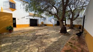 Country house in Teba. Venta cortijo con apt. vacacionales     country house for sale w