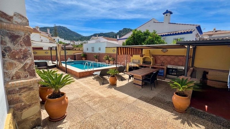 Foto 42f3fe6a-0cce-4835-8624-e278514d76d0. Xalet amb calefacció aparcament piscina a Jardines de Alhaurín-Huerta Alta-Fuensanguínea Alhaurín de la Torre