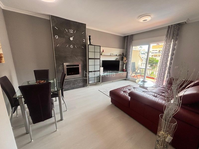 Foto f5ce51f6-3b89-4e23-854c-fbe8044e8285. Apartament amb calefacció aparcament piscina a Zona Centro Comercial Torrequebrada Benalmádena