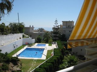 Rent Flat in El Bajondillo. Piso 3 dormitorios de larga temporada en torremolinos carihuela