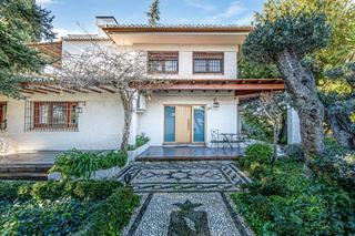 Xalet a Peligros. Magnifica villa en monteluz