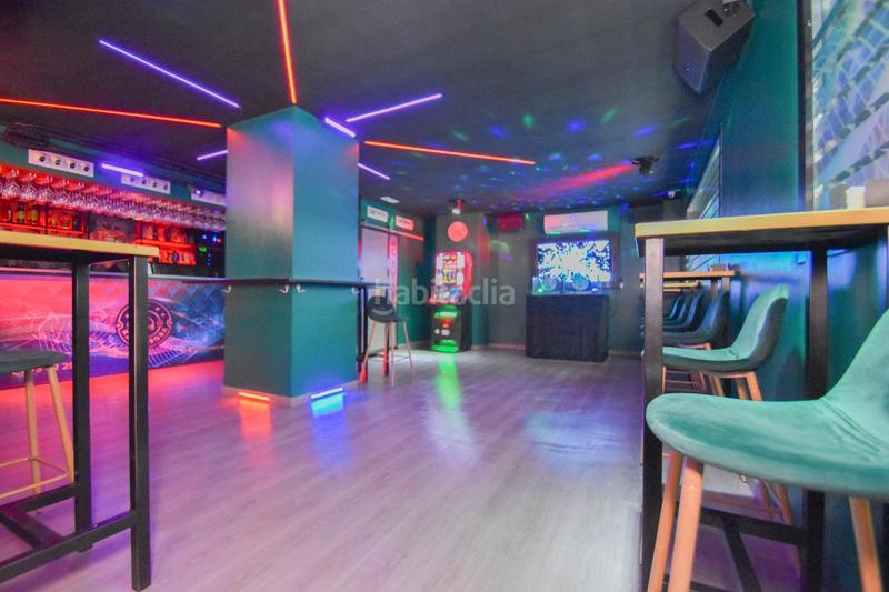 Foto 61e8e928-327f-4399-8f80-f2c0aeaaa3b8. Rent business premise in calle socrates in Camino de Ronda Granada