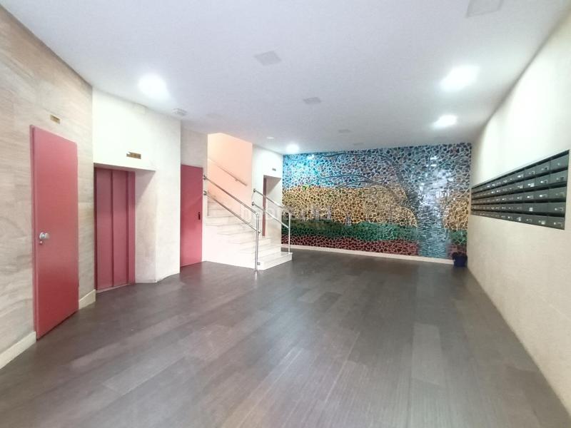 Foto ec21f906-14df-4061-8593-e43e8950ca1d. Parking voiture dans Barrio de Zaidín Granada