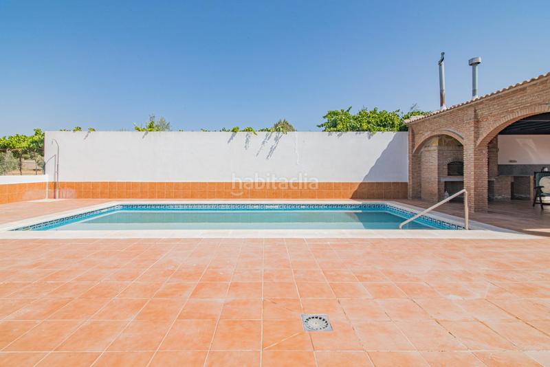 Foto 2a12b99a-6f60-4733-a76a-9a3c9ee952cb. Chalet oportunidad única! se vende magnífica casa en esquina con amplia parcela en Atarfe