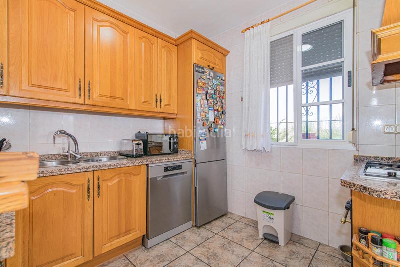 Foto 708d1f37-42d6-40bd-9516-dd3a3dc50004. Chalet oportunidad única! se vende magnífica casa en esquina con amplia parcela en Atarfe