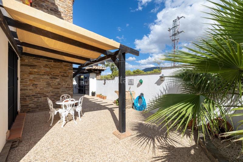 Foto 818019ba-9593-4854-b9b1-683c61ea7f49. Chalet with pool in Altos de la Zubia Zubia (La)