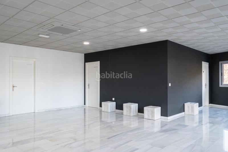 Foto eb4b4547-84fe-4fcd-a9b1-f61b1a97eb82. Bâtiment à usage industriel dans Centro - Sagrario Granada