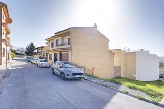Terreny residencial  Calle julian besteiro. Solar en padul granada