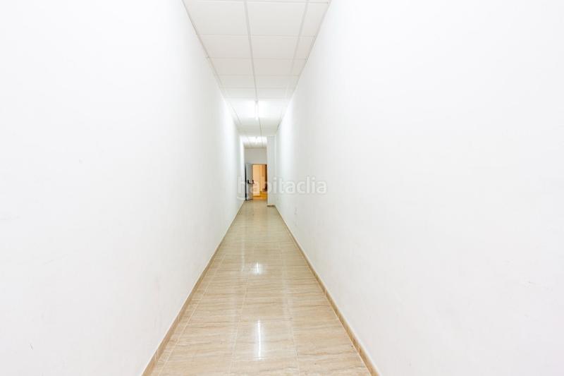 Foto ec458ab6-fa9e-473f-9f39-823f58a97d6e. Locale commerciale in Villa de Otura