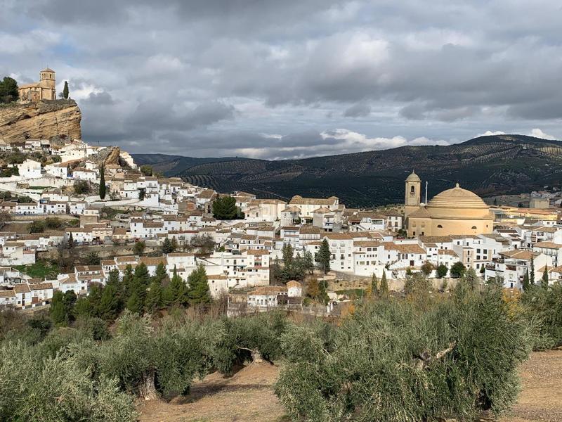 Foto 12d911a8-7d1f-4823-8008-c3067727a9e8. Piso  en venta , en el centro del pueblo junto a la iglesia en Montefrío