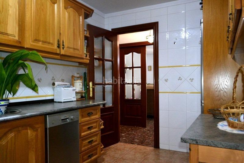 Foto a6831293-4e23-402a-a7d8-dac6ed56654e. Piso  en venta , en el centro del pueblo junto a la iglesia en Montefrío