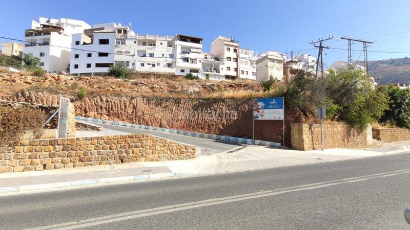 Foto c67227a0-1d9e-483b-8a3c-bd9fdbe1e241. Terrain résidentiel dans Lanjarón