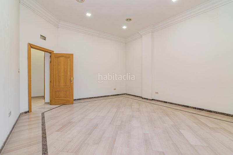 Foto 108a25f1-3adf-4982-87da-86aa4b008575. Locale commerciale in avenida andalucia 34 in Cerrillo de Maracena - Periodistas Granada