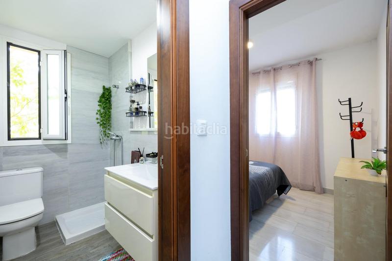 Foto 5f4adfdb-eabe-4907-ac85-7c61e44f4529. Chalet con riscaldamento parcheggio piscina in Altos de la Zubia Zubia (La)