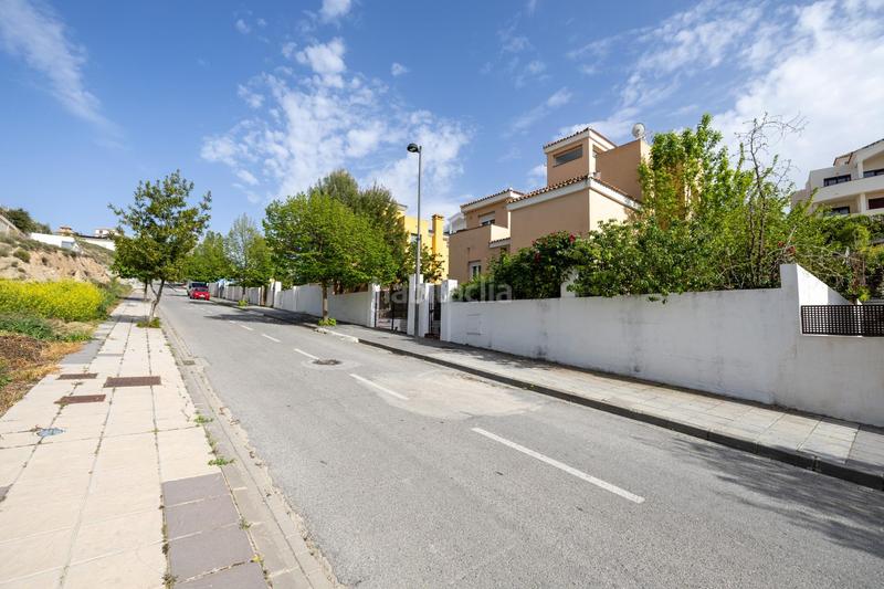 Foto dc5f6485-7eb6-4e78-bd51-2170c0a9c333. Chalet con riscaldamento parcheggio piscina in Altos de la Zubia Zubia (La)