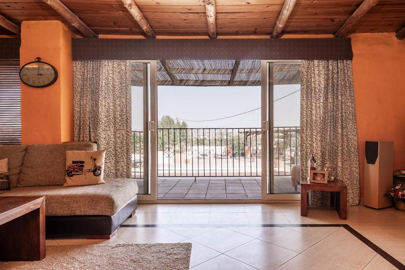 Foto 3167b9b2-1b4f-4907-8d77-e357ce2291de. Xalet amb calefacció aparcament piscina a Guadix