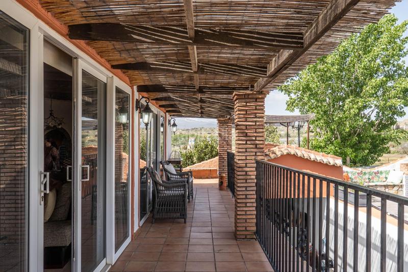 Foto bd53aa7a-d39d-4b56-88e8-9340c7127896. Chalet espectacular casa en Guadix