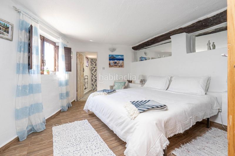 Foto eb7dfeb0-305f-424c-b81c-fb2f7b7878f3. Chalet espectacular casa en Guadix
