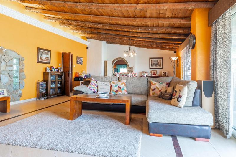 Foto ff3d8ba5-e34a-4f22-abe8-cd63af5e4d51. Xalet amb calefacció aparcament piscina a Guadix