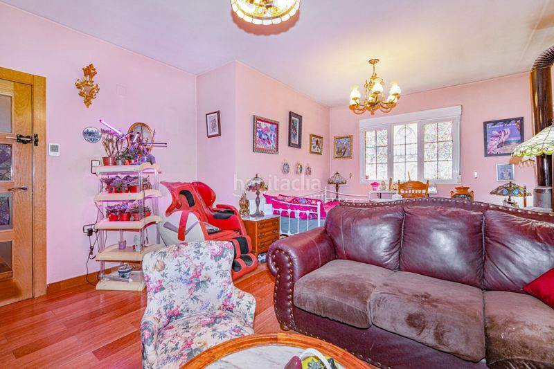 Foto d7755072-cfe7-4cbb-865c-f52a9983fc93. Chalet en Ogíjares