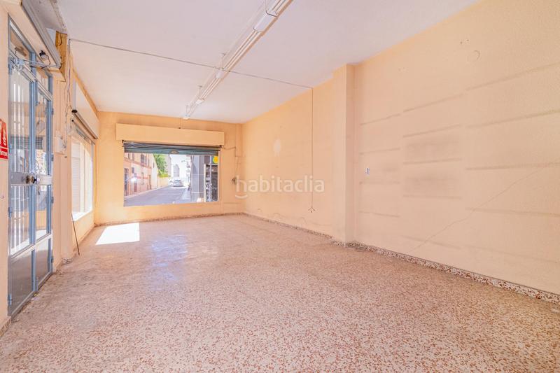 Foto 1c47c43c-0210-4d8b-9796-85a6d40153b1. Local comercial a la venta local haciendo esquina en el centro de durcal en Dúrcal