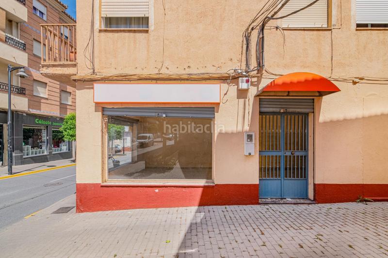 Foto 277babcf-d3db-4320-bcc9-8d71490be17a. Local comercial a la venta local haciendo esquina en el centro de durcal en Dúrcal