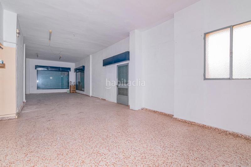 Foto 6506e0f3-560f-4b5d-934c-acb274452d05. Local comercial a la venta local haciendo esquina en el centro de durcal en Dúrcal