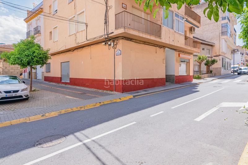 Foto f14e45d5-51c6-405d-a61f-1d67e143ba62. Local comercial a la venta local haciendo esquina en el centro de durcal en Dúrcal