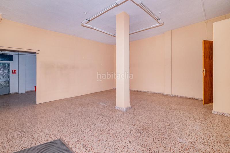 Foto fef0dc03-685c-4b56-8ff5-b34baa443c08. Local comercial a la venta local haciendo esquina en el centro de durcal en Dúrcal