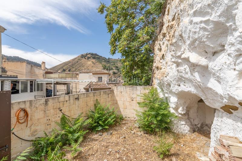 Foto c17768c2-135c-497e-81a3-c8e67f30b474. Masía oportunidad casa cueva con patio y opción de edificar en Monachil