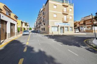 Piso  Calle alfonso bailon. Tu nuevo hogar en el corazón de atarfe te espera!