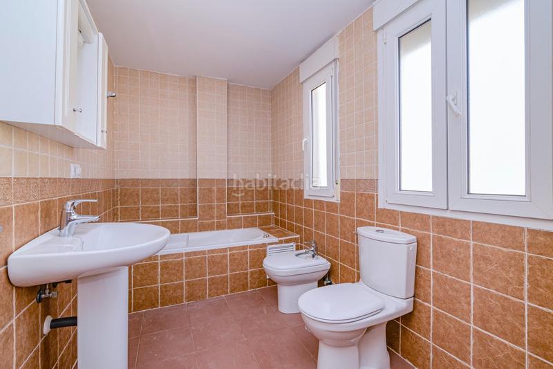 Foto e2319d78-b560-4708-abda-0ac43623a6d2. Casa pareada venta chalet pareado con luz natural y piscina privada en ogijares en Ogíjares