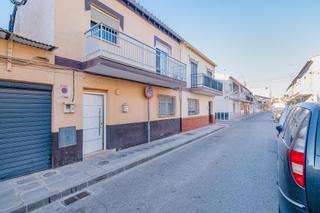 Maison jumelée  Calle juan r jimenez. Adosada con garaje y patio en santa fe por 125000!