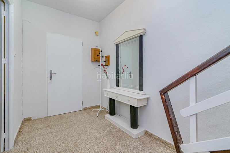 Foto 4716af8f-275d-4ee4-9117-3373d9dd68b6. Casa adosada adosada con garaje y patio por 125000! en Santa Fe